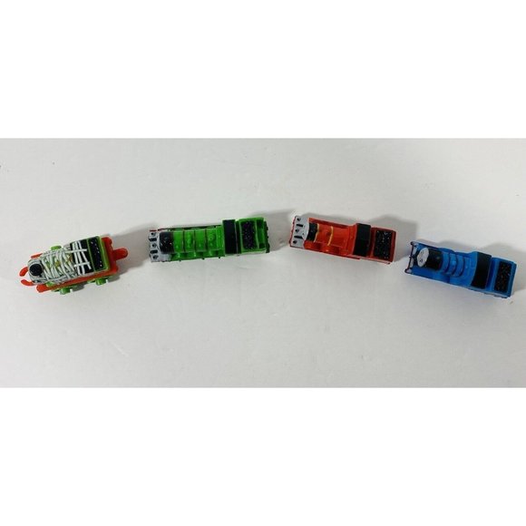 Thomas The Train And Friends Mini Toys Lot of 4 Henry James Percy Cake Toppers - Picture 5 of 11